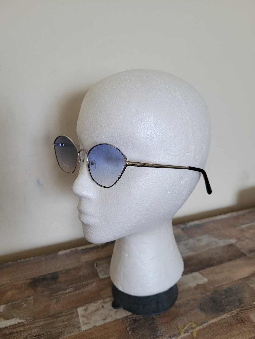 Free People Ashly Metal Cat-eye Shape Sunglasses - Picture 5 of 8